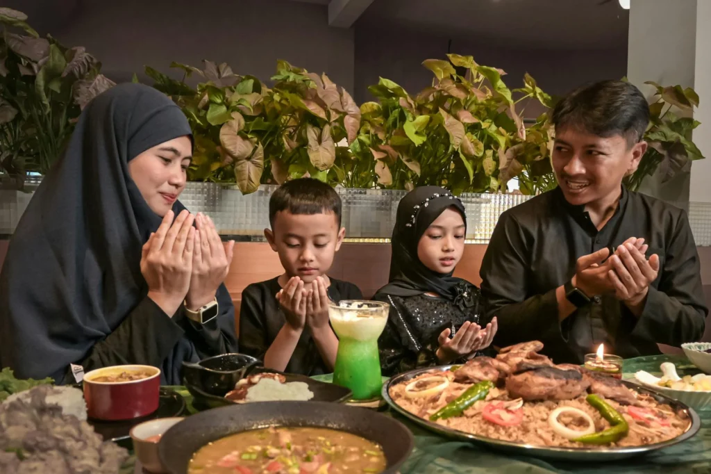 Muslim Family Baby Prayer